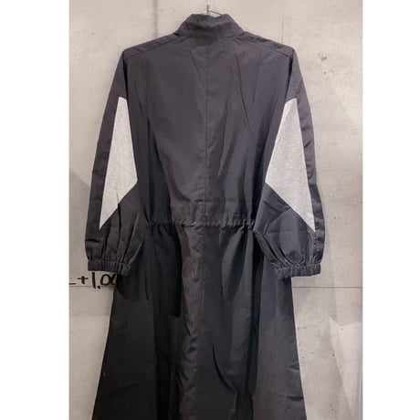【i∀ri 】Zip one-piece dress