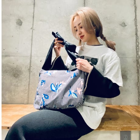 【i∀ri 】Stripe flower bag