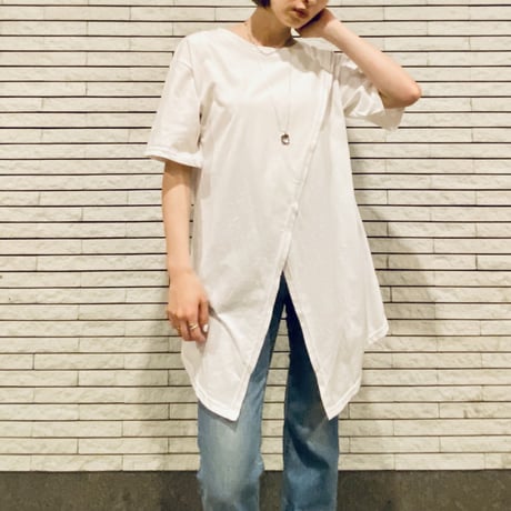 【i∀ri 】Asymmetry Slit tee