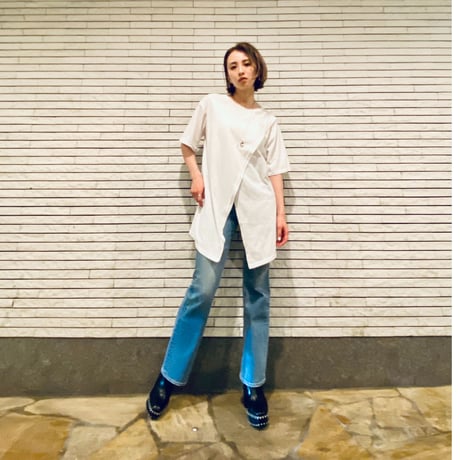 【i∀ri 】Asymmetry Slit tee