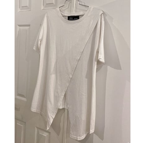 【i∀ri 】Asymmetry Slit tee
