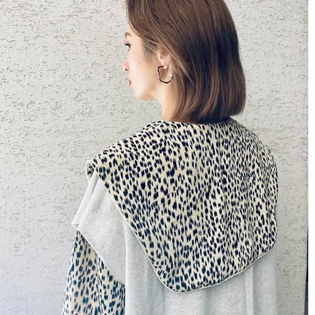 【i∀ri 】Reopard capecollar blouse