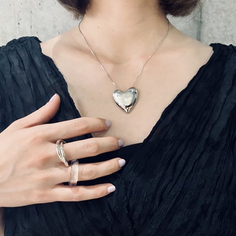 【i∀ri 】 Heart beat necklace