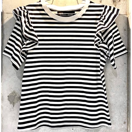 【i∀ri 】 Ruffle border T-shirt