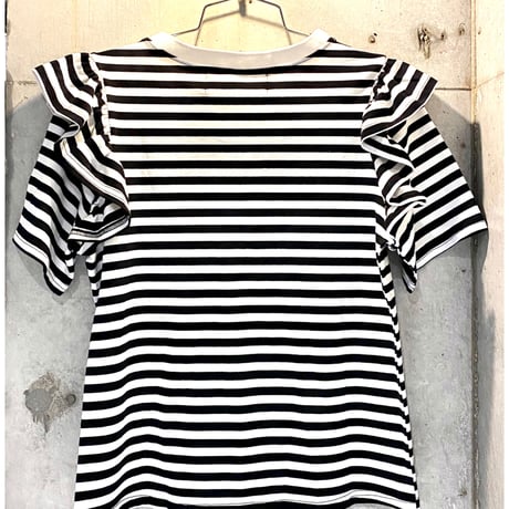 【i∀ri 】 Ruffle border T-shirt