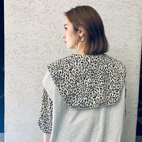 【i∀ri 】Reopard capecollar blouse