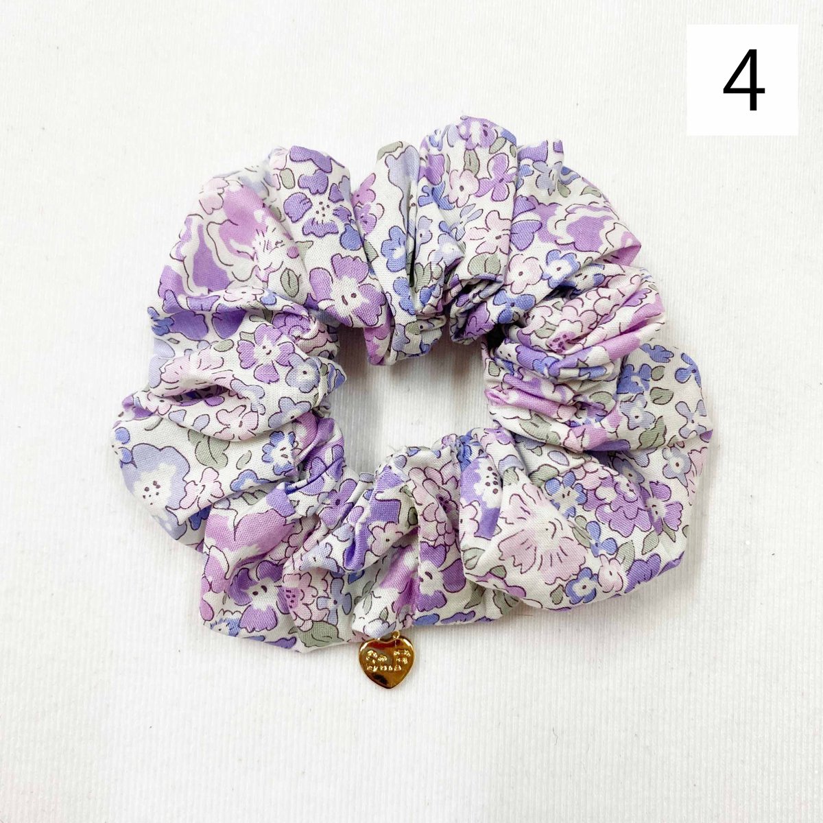 専用❤︎アンティークパープル×千鳥柄&ストライプ❤︎チャーム付きシュシュ リバティプリントシュシュ パープル系 | SaintFarm セント・ファーム