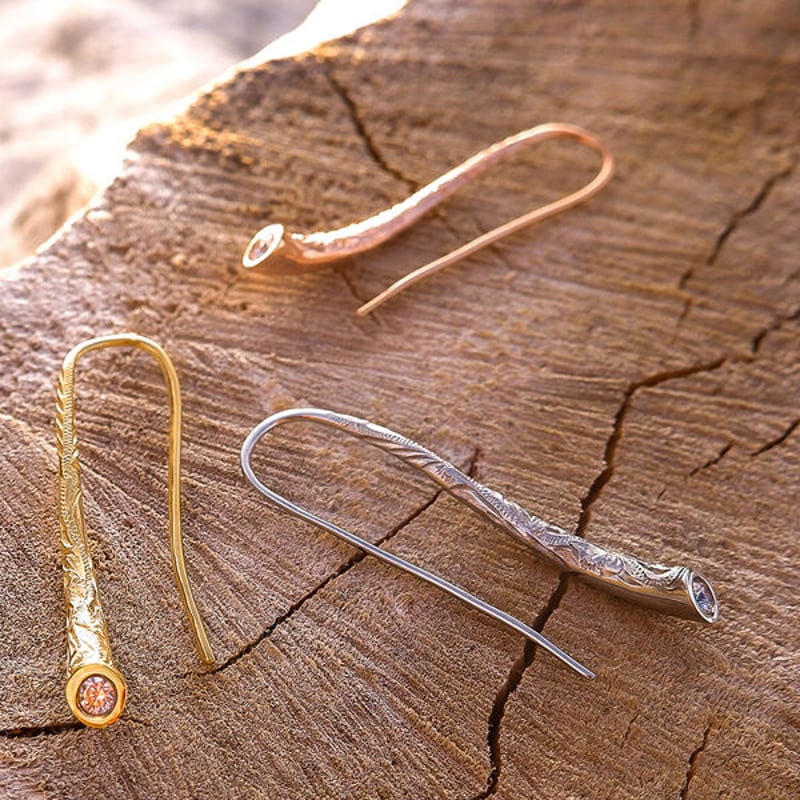 ハワイアンジュエリー　K14 フープピアス　片耳のみ　14K ハワイアンジュエリー ピアス K14ゴールド スクロール ソリッド フープ