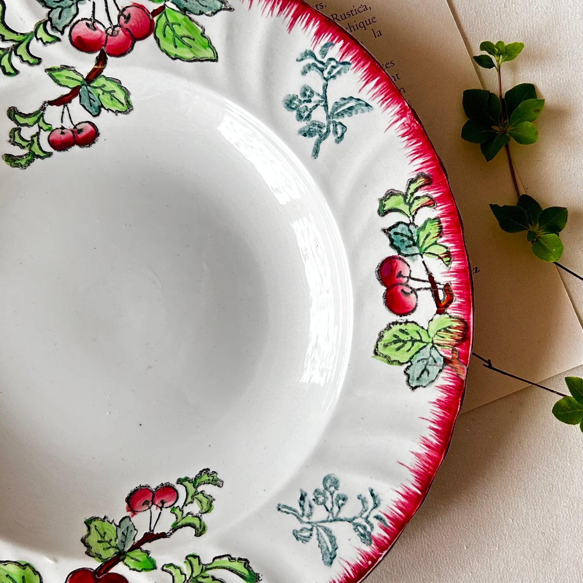 Longwy cherry ラヴィエ皿 Longwy cherry ラヴィエ皿