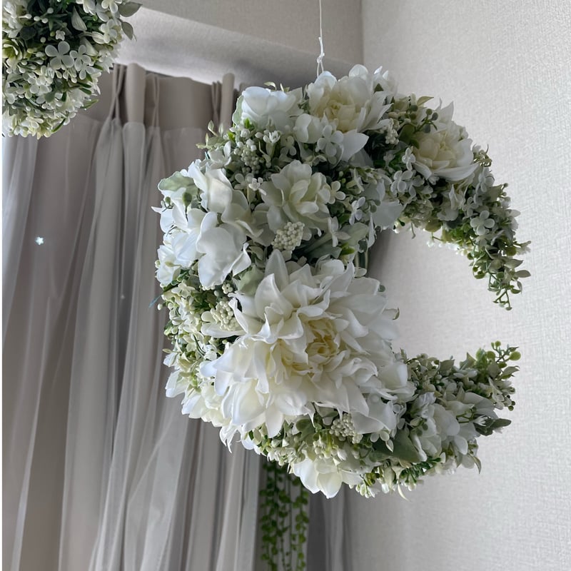 megページ 白い小花と紫陽花の三日月リース meg様専用ページ 白い小花と紫陽花の三日月リース
