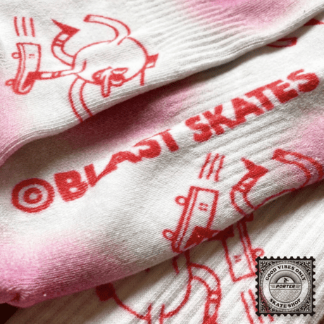 BLAST SKATES - MASCOT SPRAY DYE SOCK