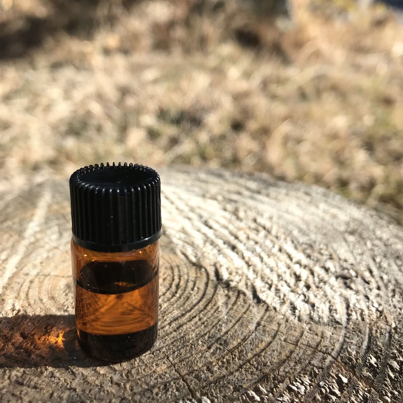 お山の恵み アカマツ 天然精油 2.5ml | 山福商店
