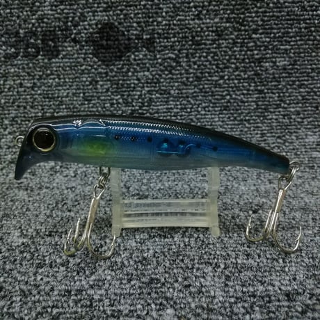 195 used lure lipless minnow//