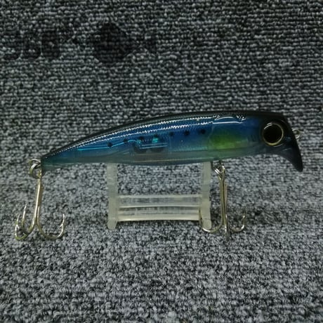 195 used lure lipless minnow//