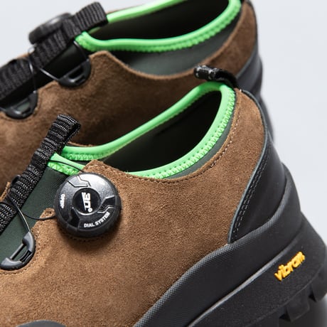 pg "OLIVER | BRN/GRN"