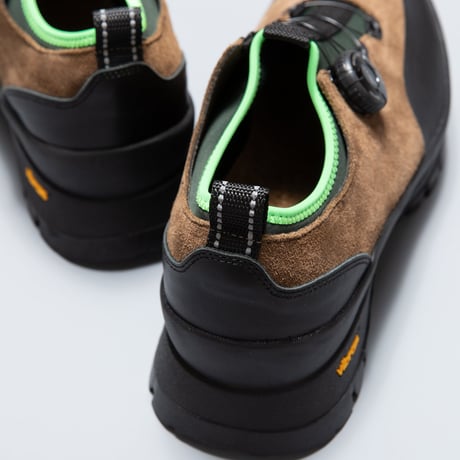 pg "OLIVER | BRN/GRN"