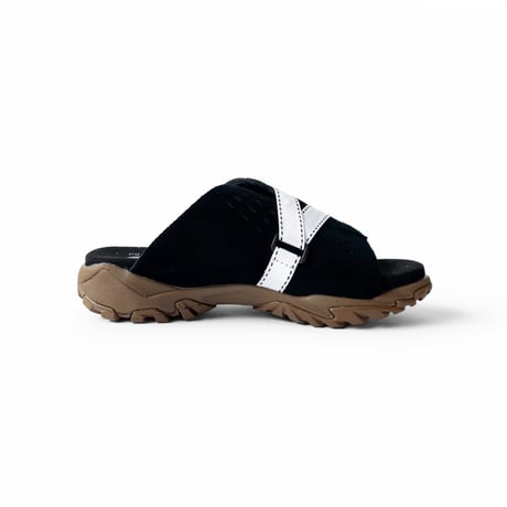 pg "DELTA | BLACK/MOCA"