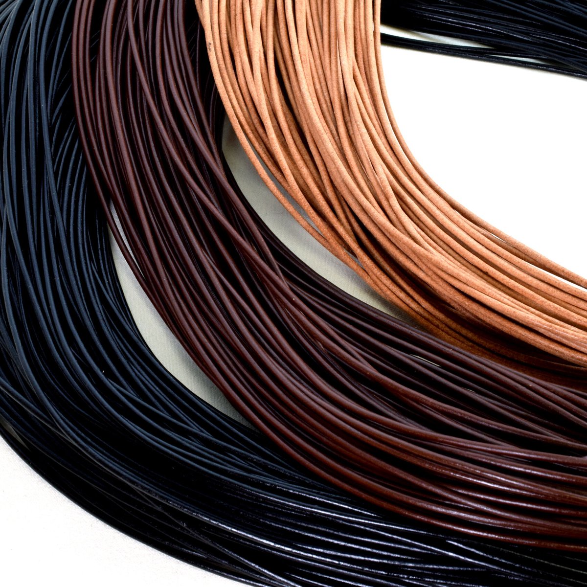 全3色】「鹿革」1.5mm×50m | beads lot