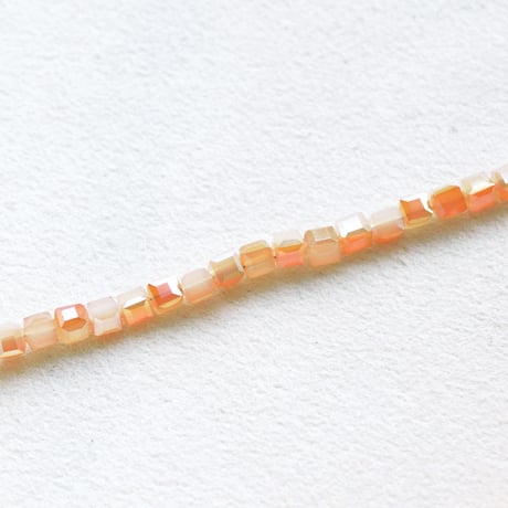 【全5色】ガラスビーズ キューブ面カット 4×4mm