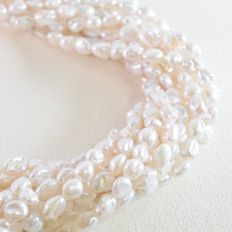淡水パール　ホワイト　ケシ　AA　約6.5～9.5mm