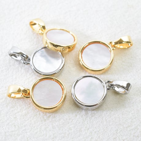 K10 白蝶貝オーバルチャーム K10 白蝶貝オーバルチャーム K10 イエローゴールド 水晶×白蝶貝