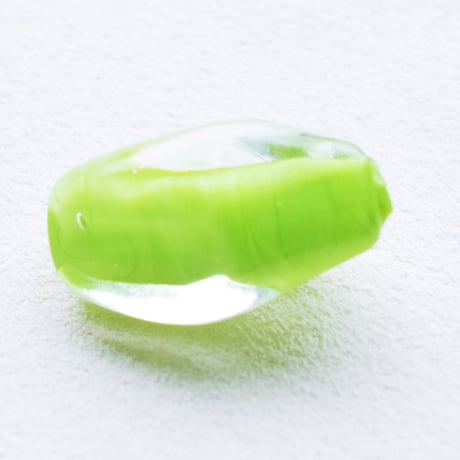 【全４色】ベネチアン ナツメツイスト 25×15mm 1個"