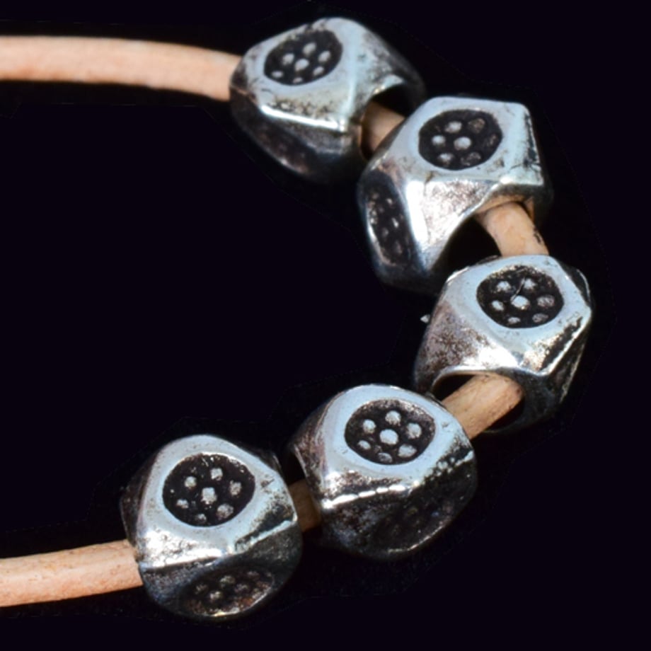 5db0431e48137302919e1464