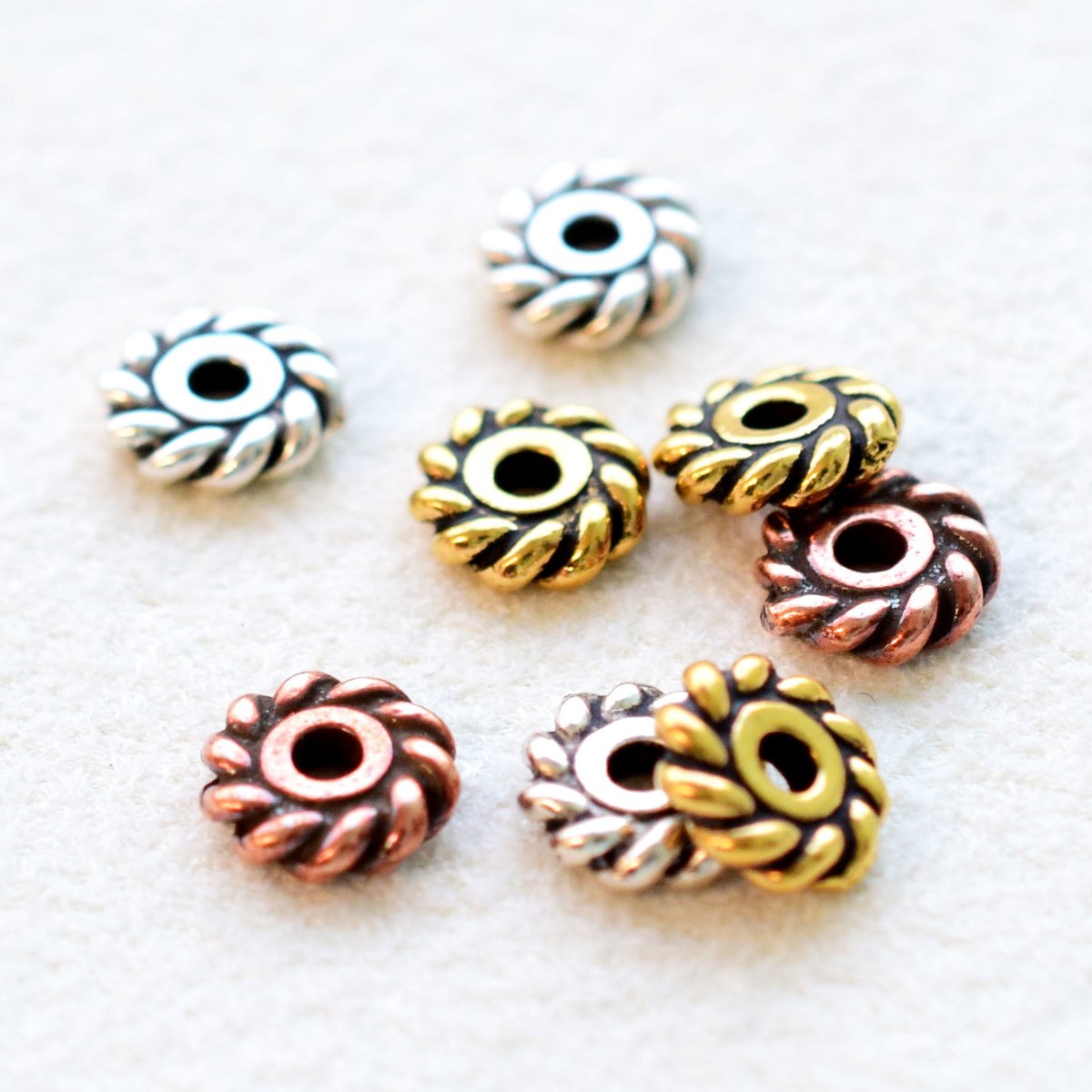 全3色】ロンデル6×1.5mm No.4013 20個 | beads lot