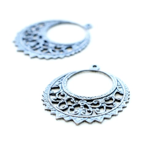 【全２色】メタルスカシペンダントリング28mm　4個