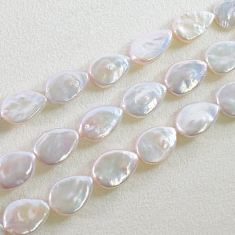 淡水パール　ホワイト　ドロップフラット　約15mm