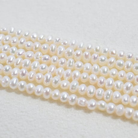 淡水パール　ホワイト　エッグ　2×4mm