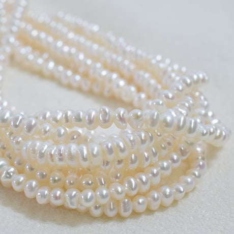 淡水パール　ホワイト　エッグ　2×4mm