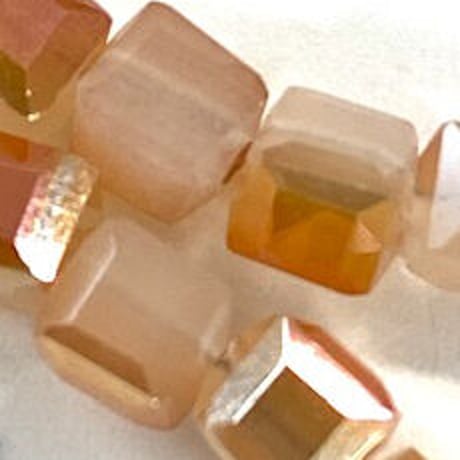 【全5色】ガラスビーズ キューブ面カット 4×4mm