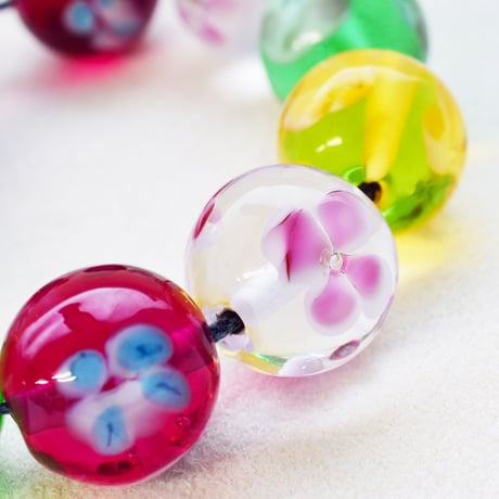 【全４色】チェコ製 フローラ １４mm　１個