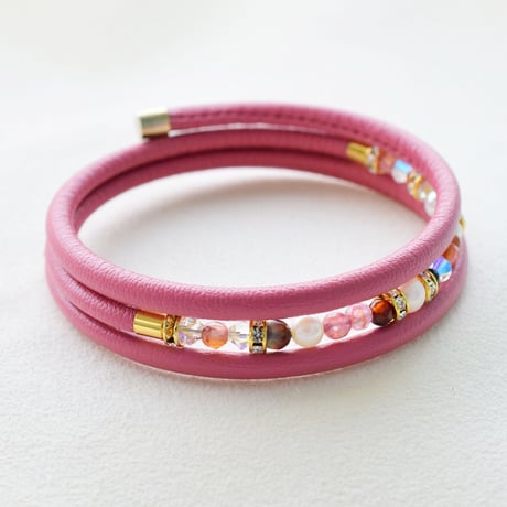 アコヤ本真珠×天然石　三連ブレスレット　ピンク【１本】