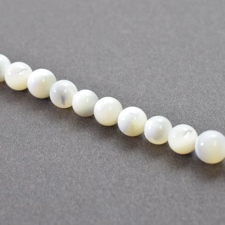 シェルビーズ　MOP　ホワイト　5.5mm　【40㎝】