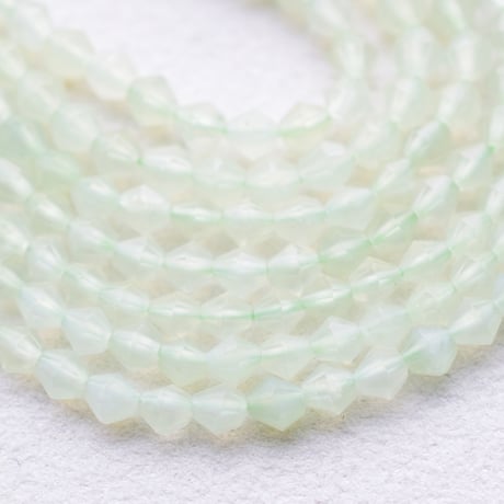 ニュージェイド4mm(スワロフスキーカット)