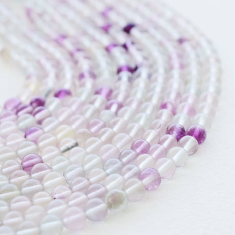 フローライト 4mm (丸玉)