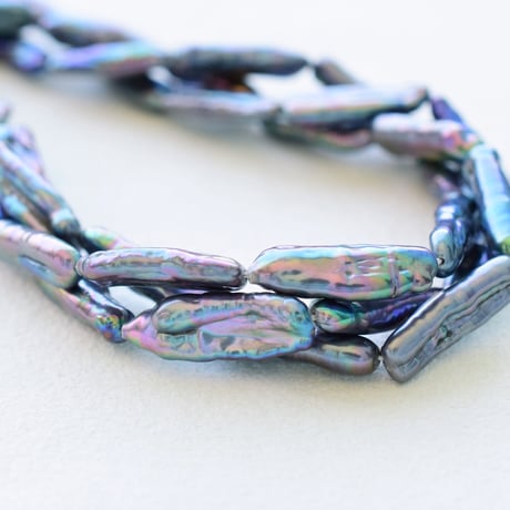 淡水パール ブラック ビワ (タテ穴) 18～23mm
