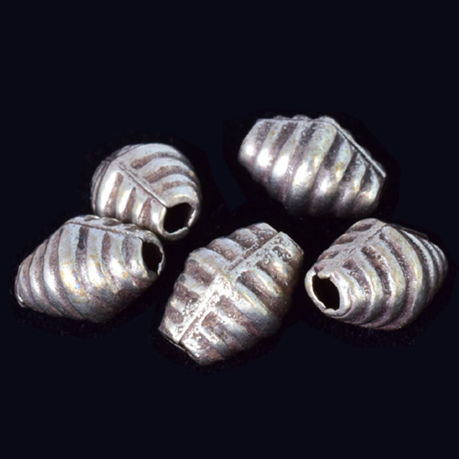 5db0431d48137302919e145c