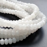 ホワイトジェイド ボタンカット　6×4mm