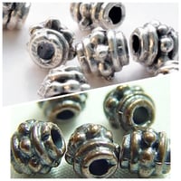 【全２色】メタルビーズモチーフX4058  【20個】