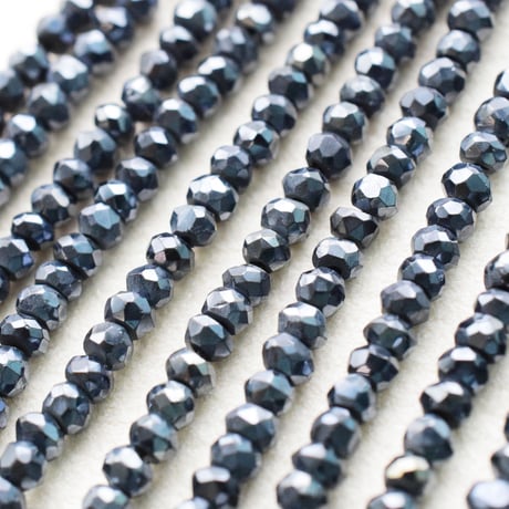 ブラックスピネル ロンデルカット 3×2mm（シルバーコーティング）