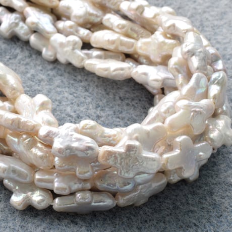 淡水パール ホワイトクロス(タテ穴)