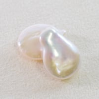 淡水パール　ホワイト　しずくフラット（小）　約16×11～12.5mm　【1個】