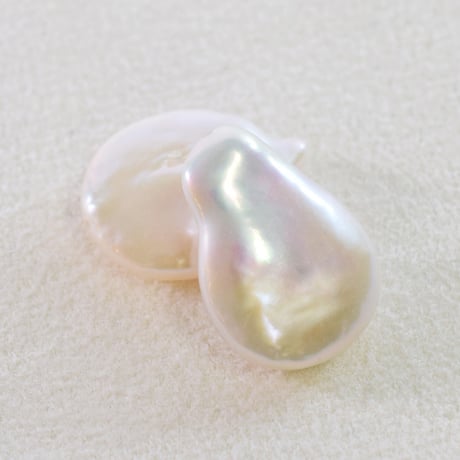 淡水パール　ホワイト　しずくフラット（小）　約16×11～12.5mm　【1個】