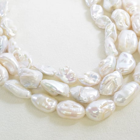 珊瑚ホワイトパールネックレス 約45cm クリスタル留め具 珊瑚ホワイトパールネックレス 約45cm クリスタル留め具