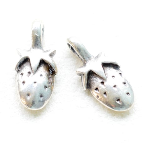 メタルチャーム　イチゴ【X1140・6個】