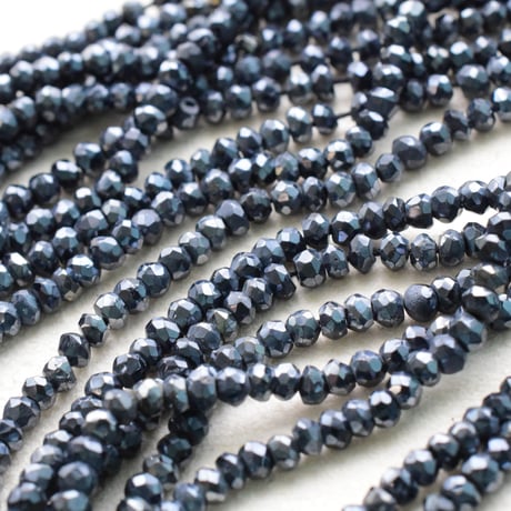 ブラックスピネル ロンデルカット 3×2mm（シルバーコーティング）