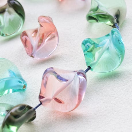 【全３色】チェコ製 ゴンドラ １８mm　１個